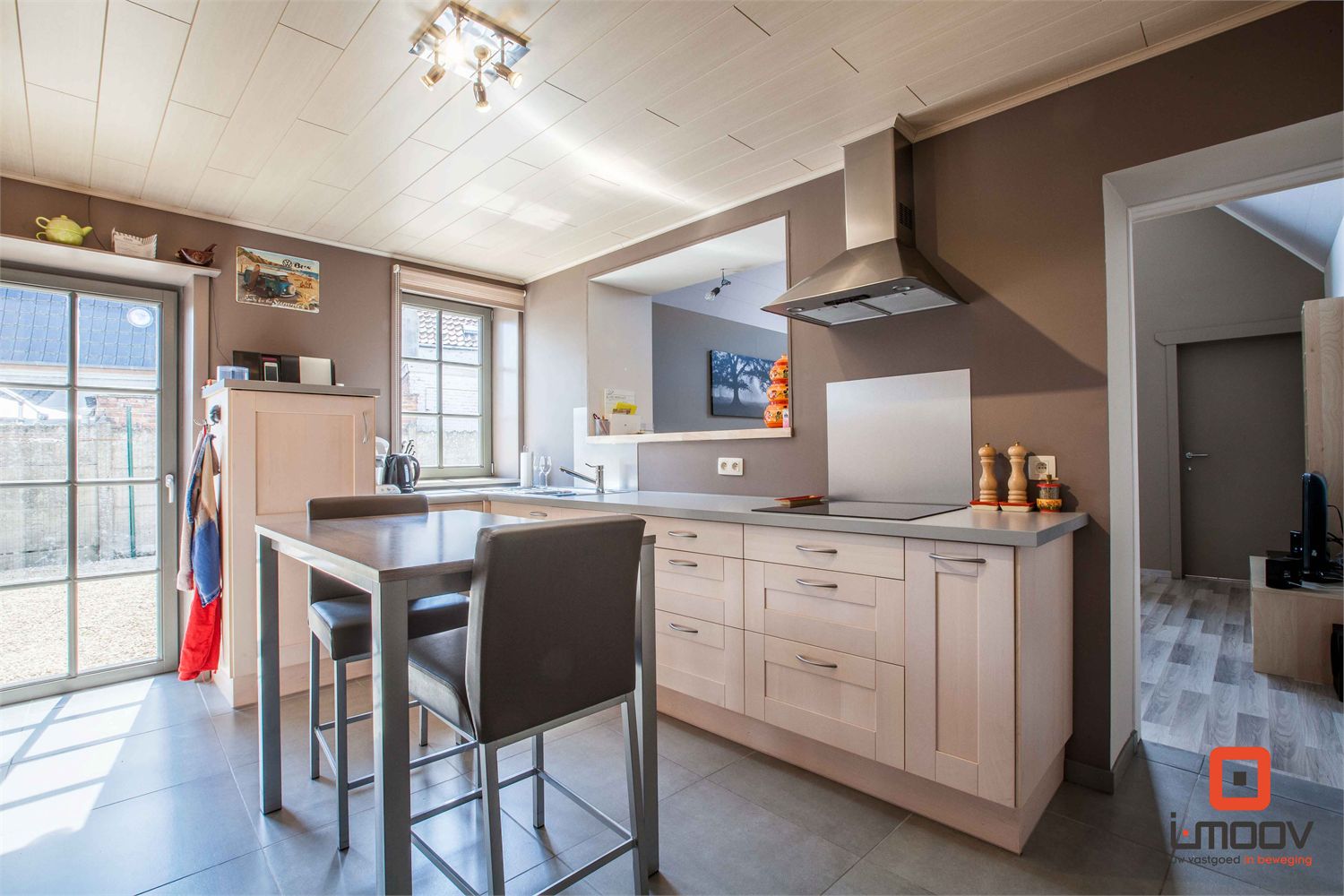 Woning verkocht in Oosteeklo