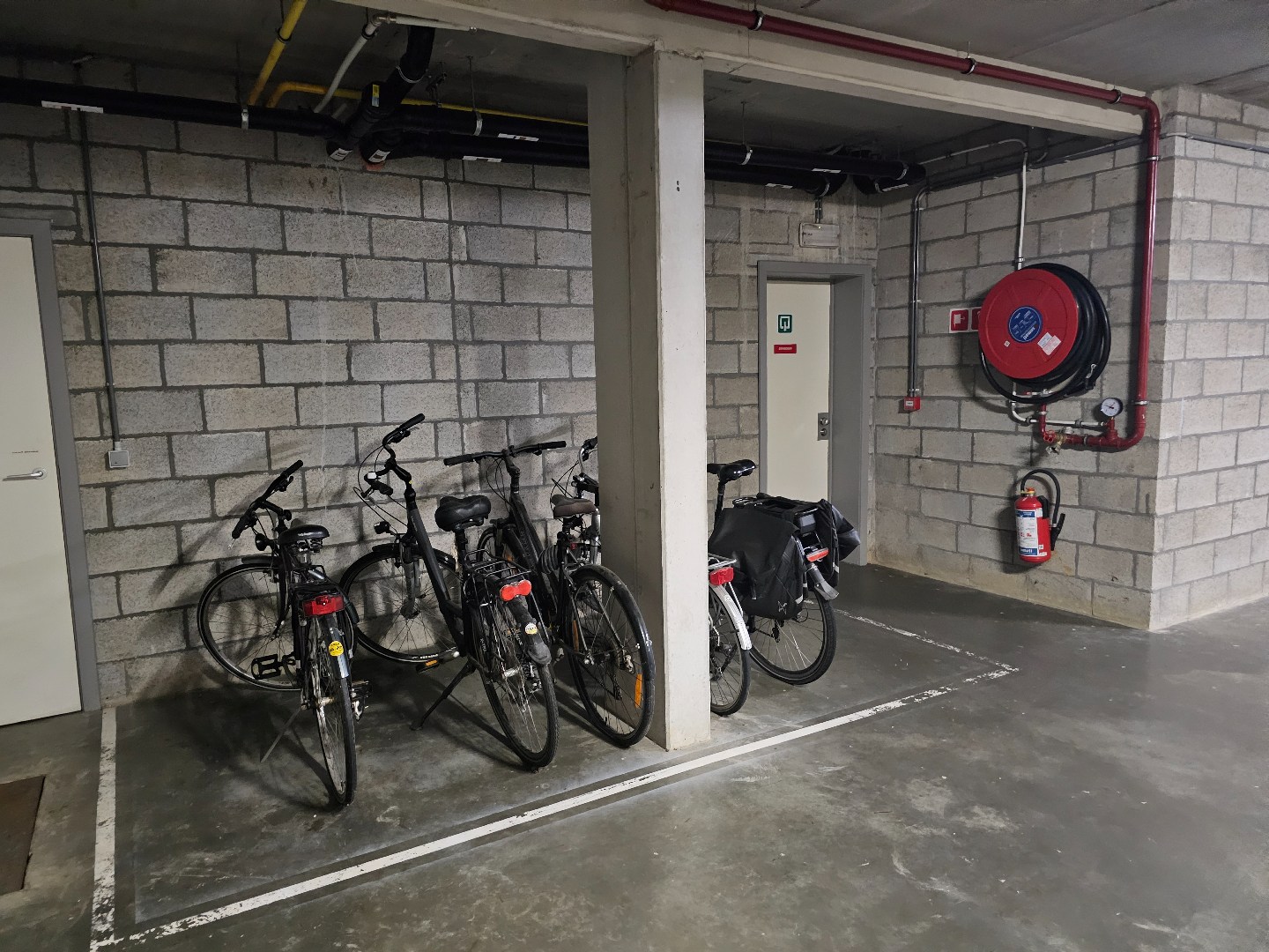 Instapklaar gelijkvloers appartement met groot terras, tuin en garagebox in Kumtich - EPC 104 KWH/m² 