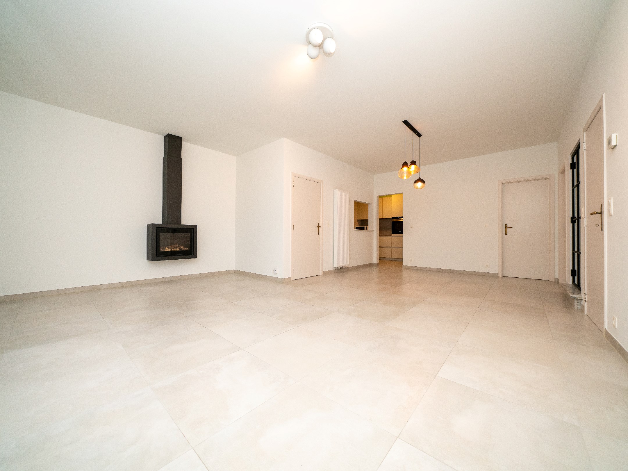 Recent gerenoveerde woning met 4 kamers en 2 badkamers 