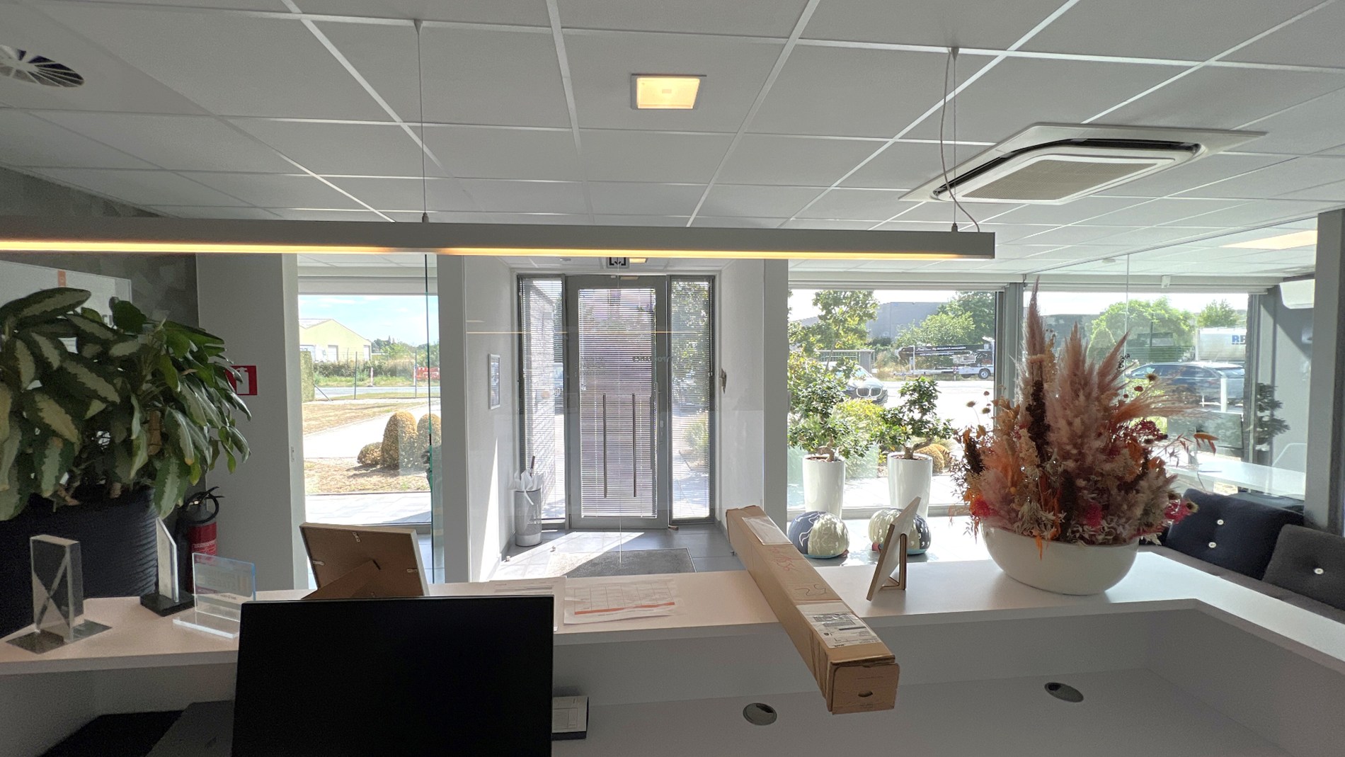 Bedrijfspand te koop in industriezone Zwaarveld te Hamme