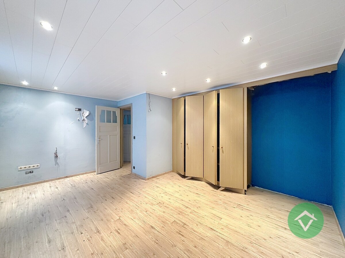 Handelspand met woonst op topligging in Gistel 