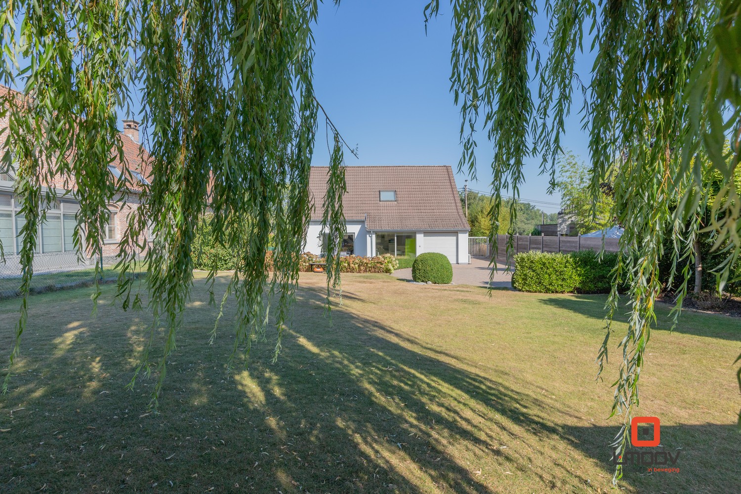 Mooie, rustig gelegen villa, op een perceel van 12a 65ca te Viane (Geraardsbergen) 