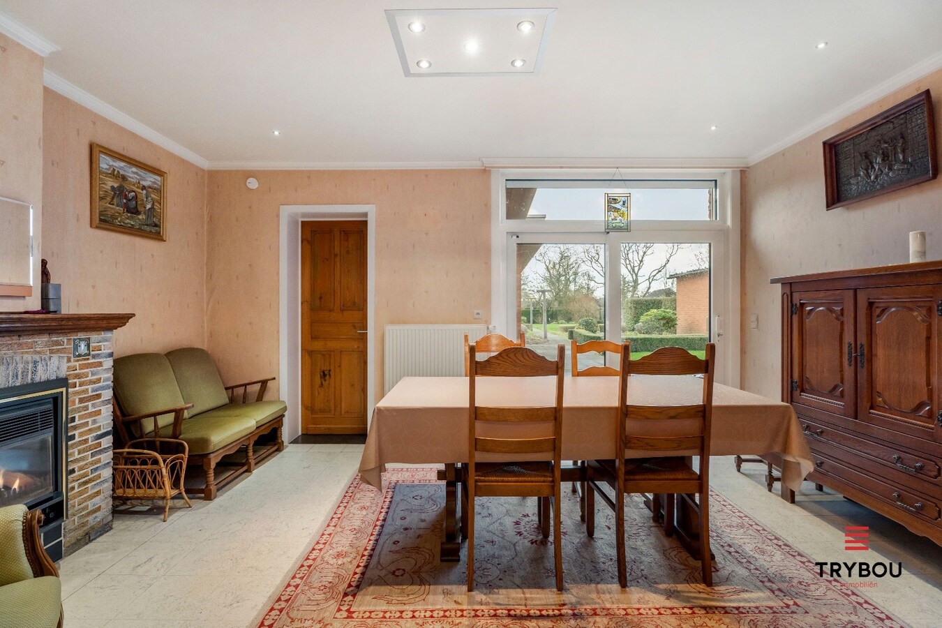 Zeer ruime gezinswoning in het centrum van Merkem 