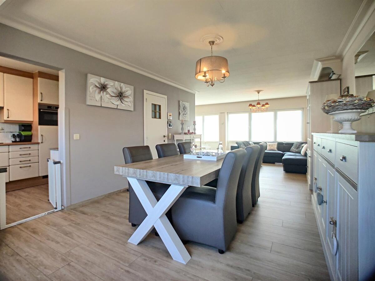 Volumineuze, gerenoveerde gezinswoning met tuin en garage - Zeebrugge 