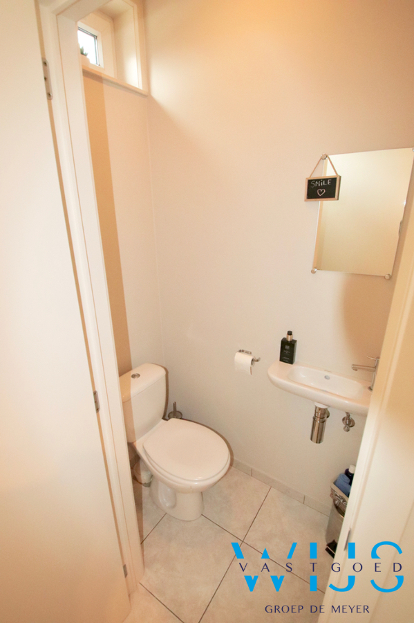 Instapklare &amp; gezellige woning met garage in hartje Eeklo! 