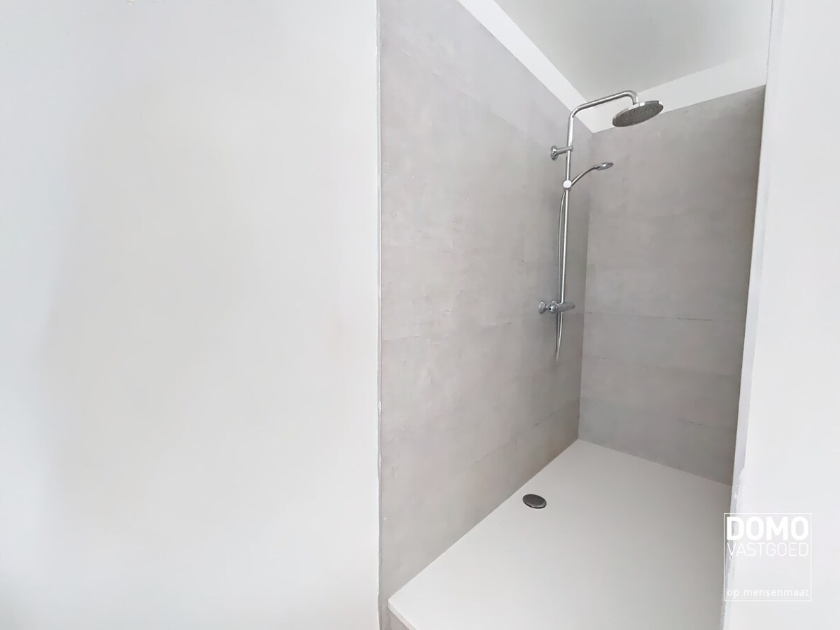 RUIME WONING MET TUIN EN 3 SLAAPKAMERS IN HERK-DE-STAD 