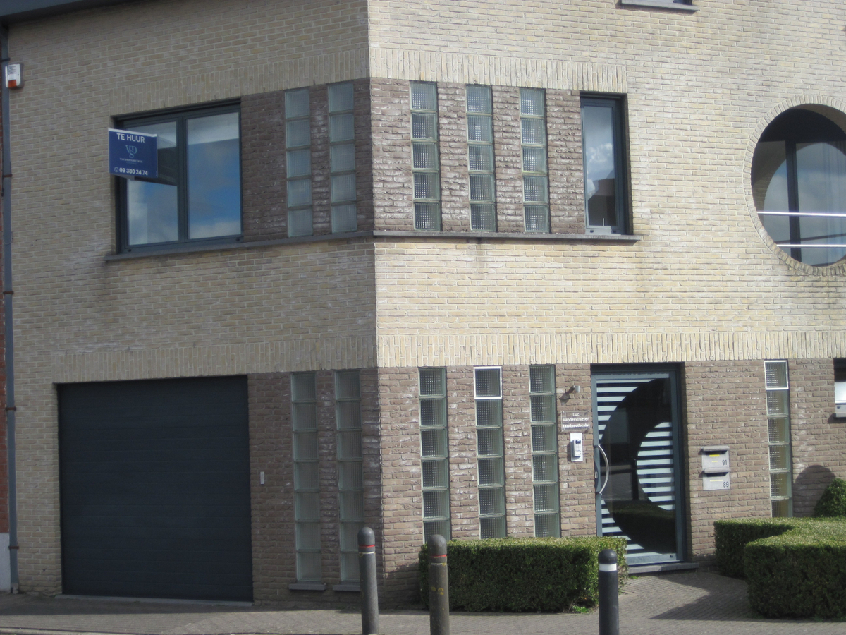 Lichtrijk appartement in centrum Asper.  GEEN VASTE KOSTEN ! 