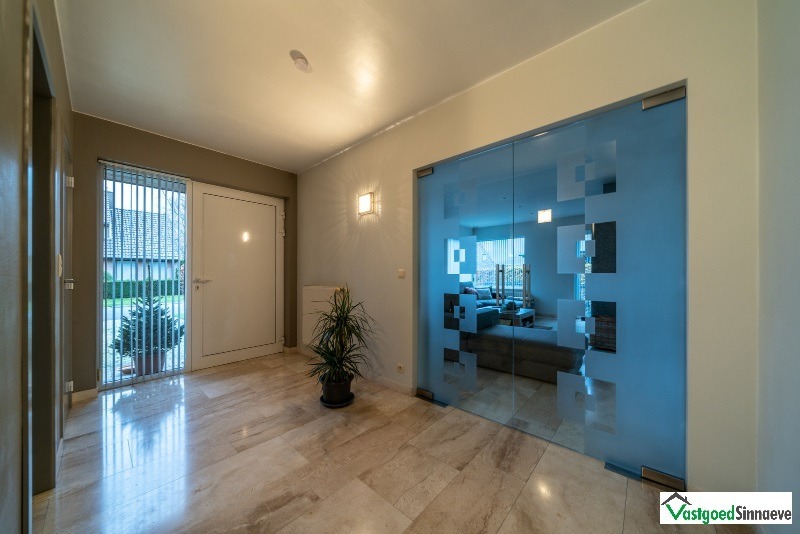 Rustig gelegen instapklare woning met 5 slaapkamers op 667 m² te Ichtegem 