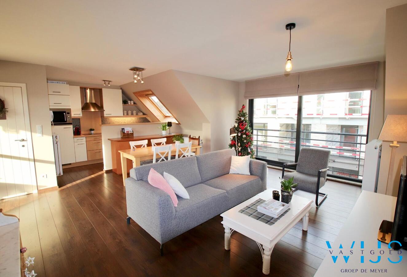 Charmant instapklaar tweeslaapkamer appartement in centrum Ertvelde! 