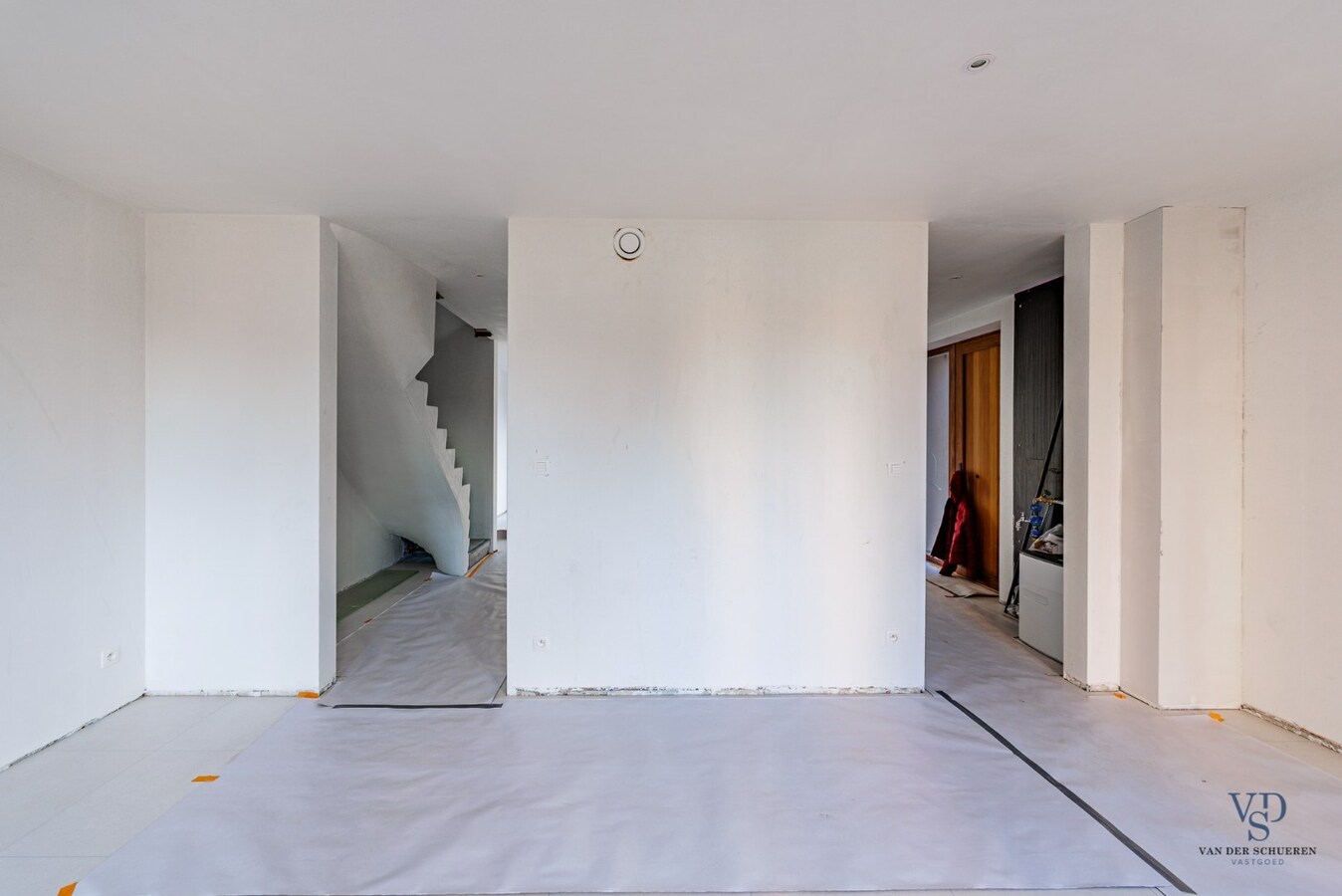 Landelijke nieuwbouwwoning in hartje Dikkelvenne. 