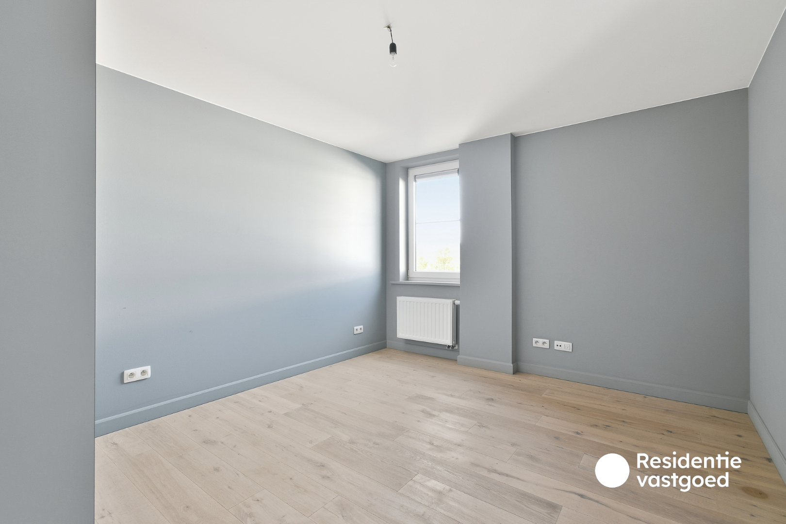 Zeer ruim en modern appartement te huur in Eernegem 