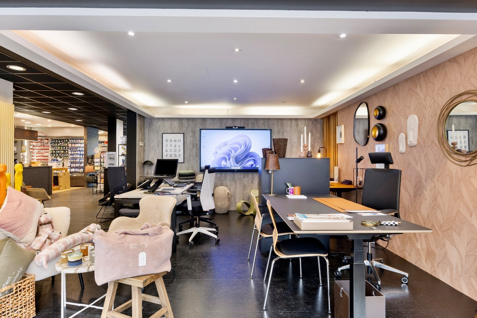 Handelspand centrum Halle met parking 