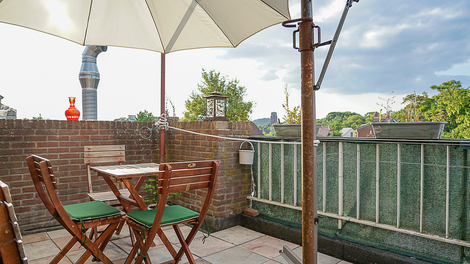 Appartement 1 slaapkamer, terras, eigen zolder – op de bruisende Pauwengraaf! 