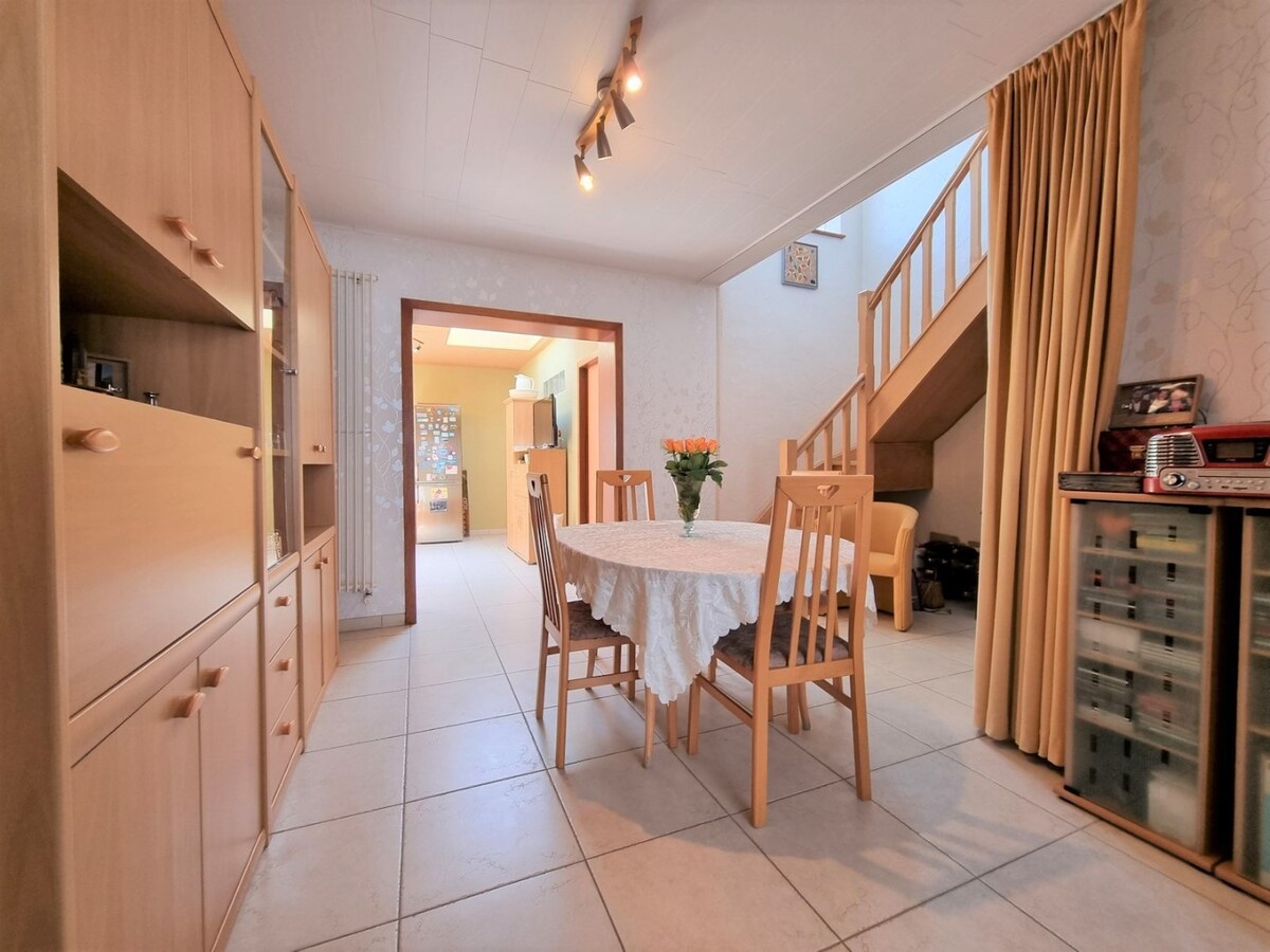 Goed gelegen, instapklare halfopen gezinswoning met tuin en garage - Zeebrugge 