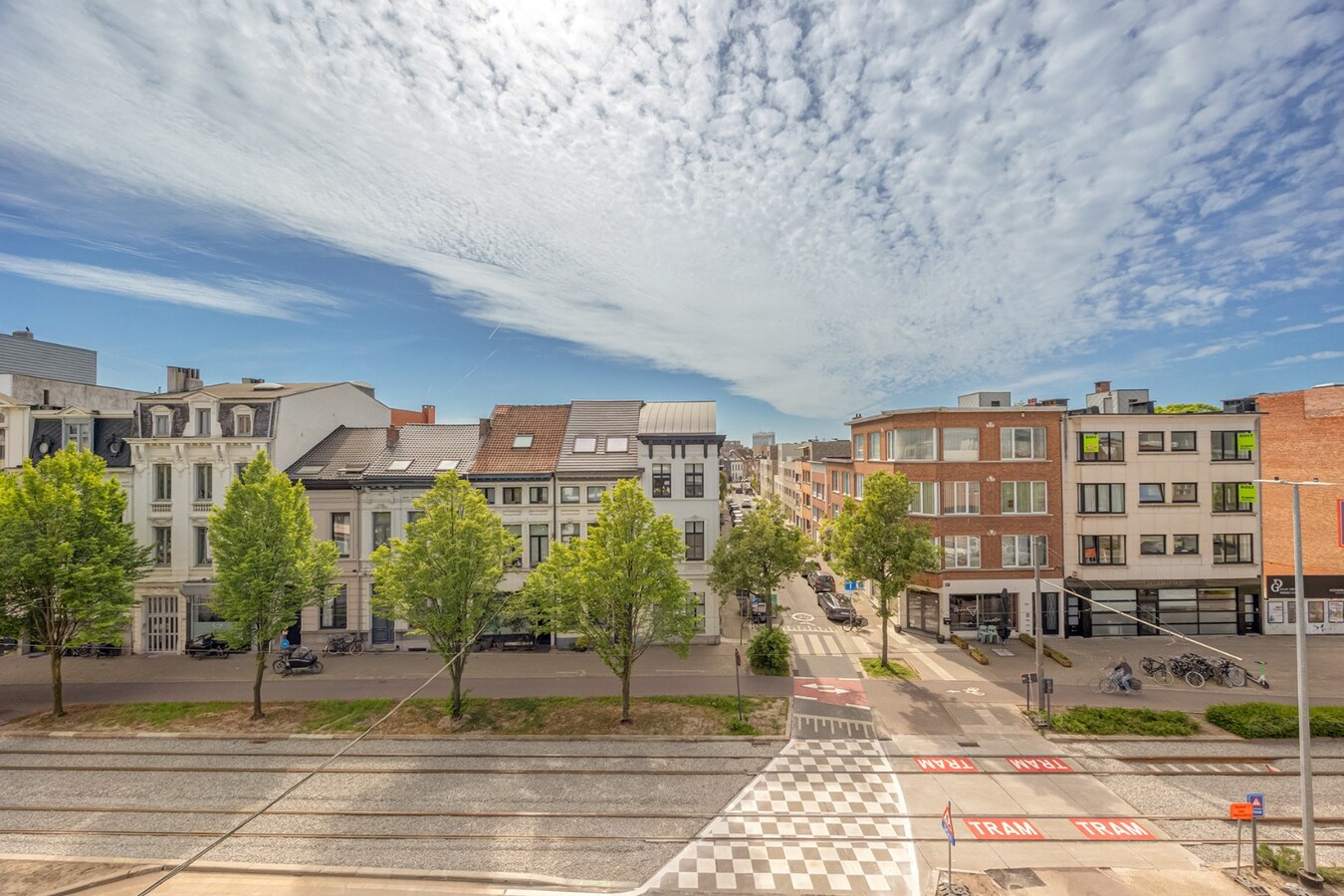 Recent energiezuinig appt. met zonnig terras te Oud-Berchem! 