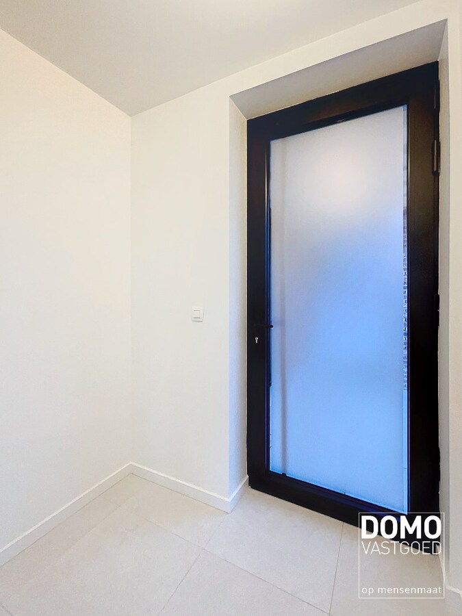 Nieuwbouwappartement met 2 slaapkamers en terras te Kermt 