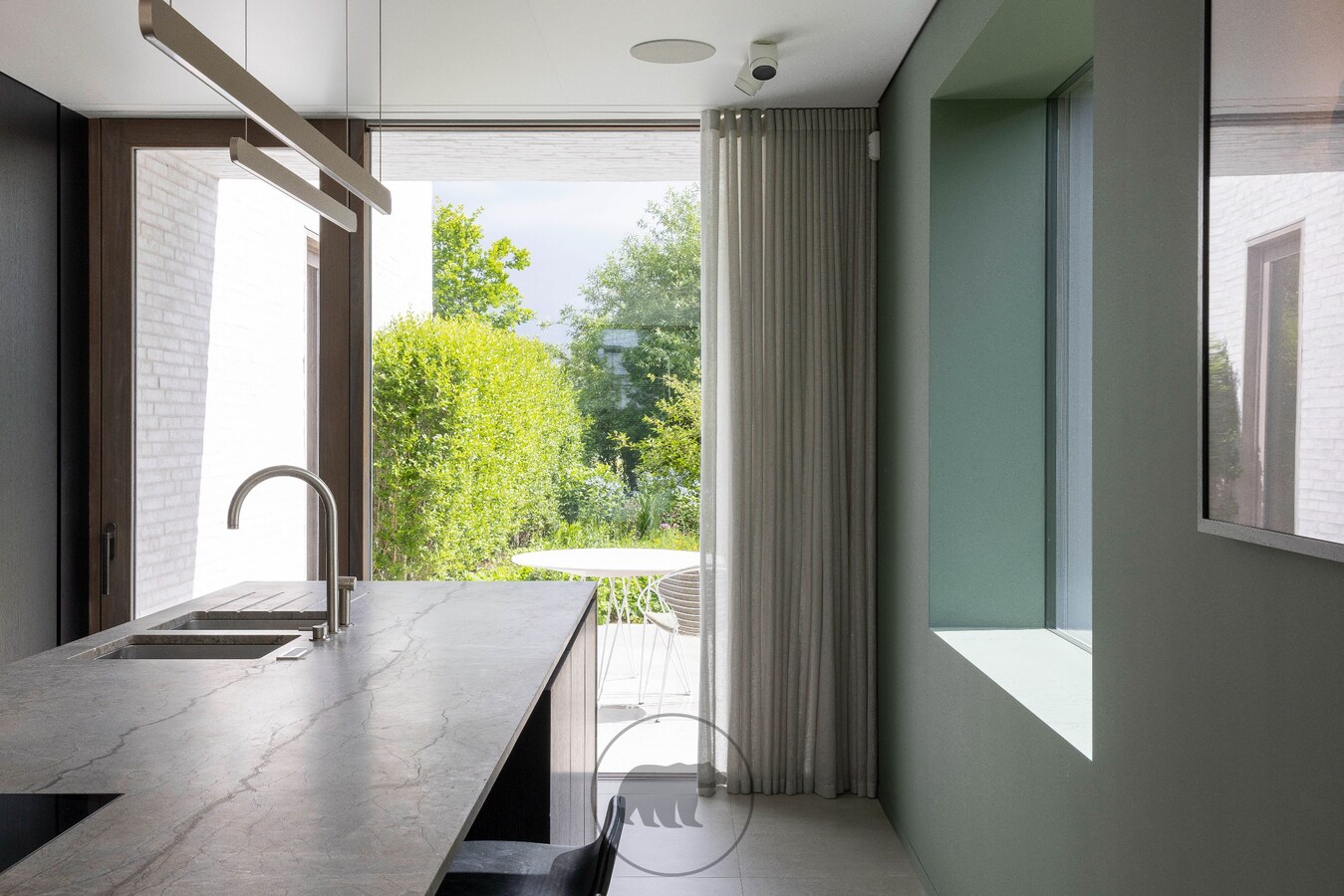 Exclusieve nieuwbouwvilla op residentiële droomlocatie te Kortrijk 