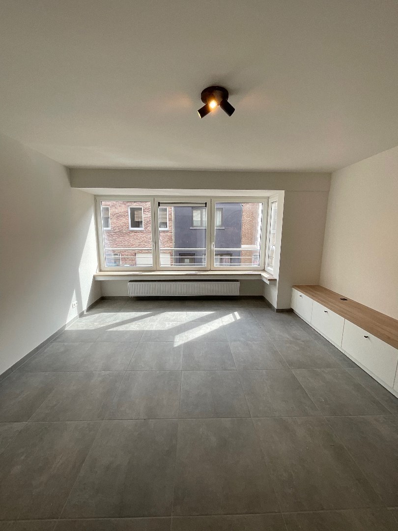 Vernieuwd één slaapkamer appartement 