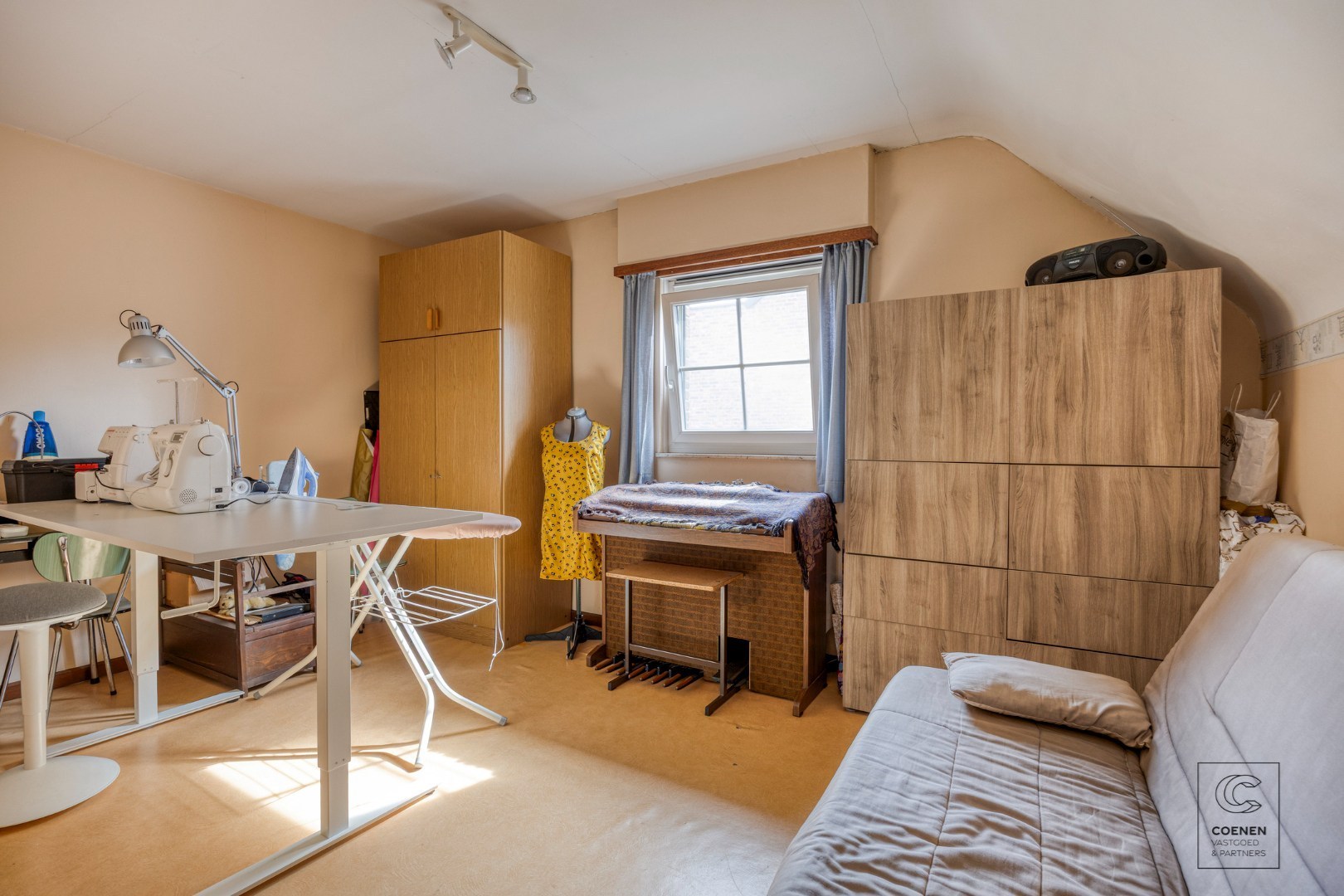 Ruime woning met 4 slaapkamers op een rustige ligging te Hoogstraten! 