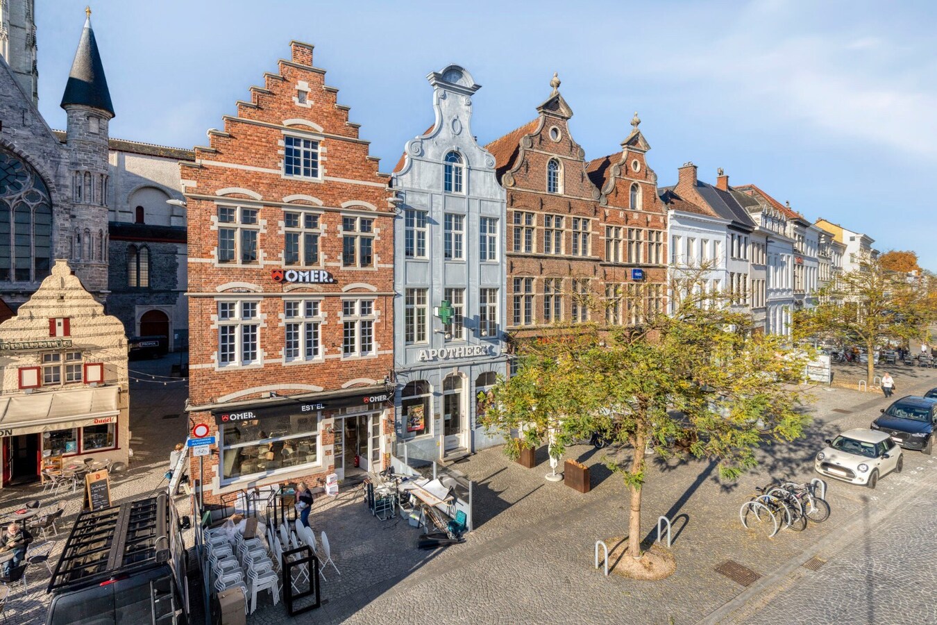 DE MARKT van Oudenaarde: apotheek woning met licentie 