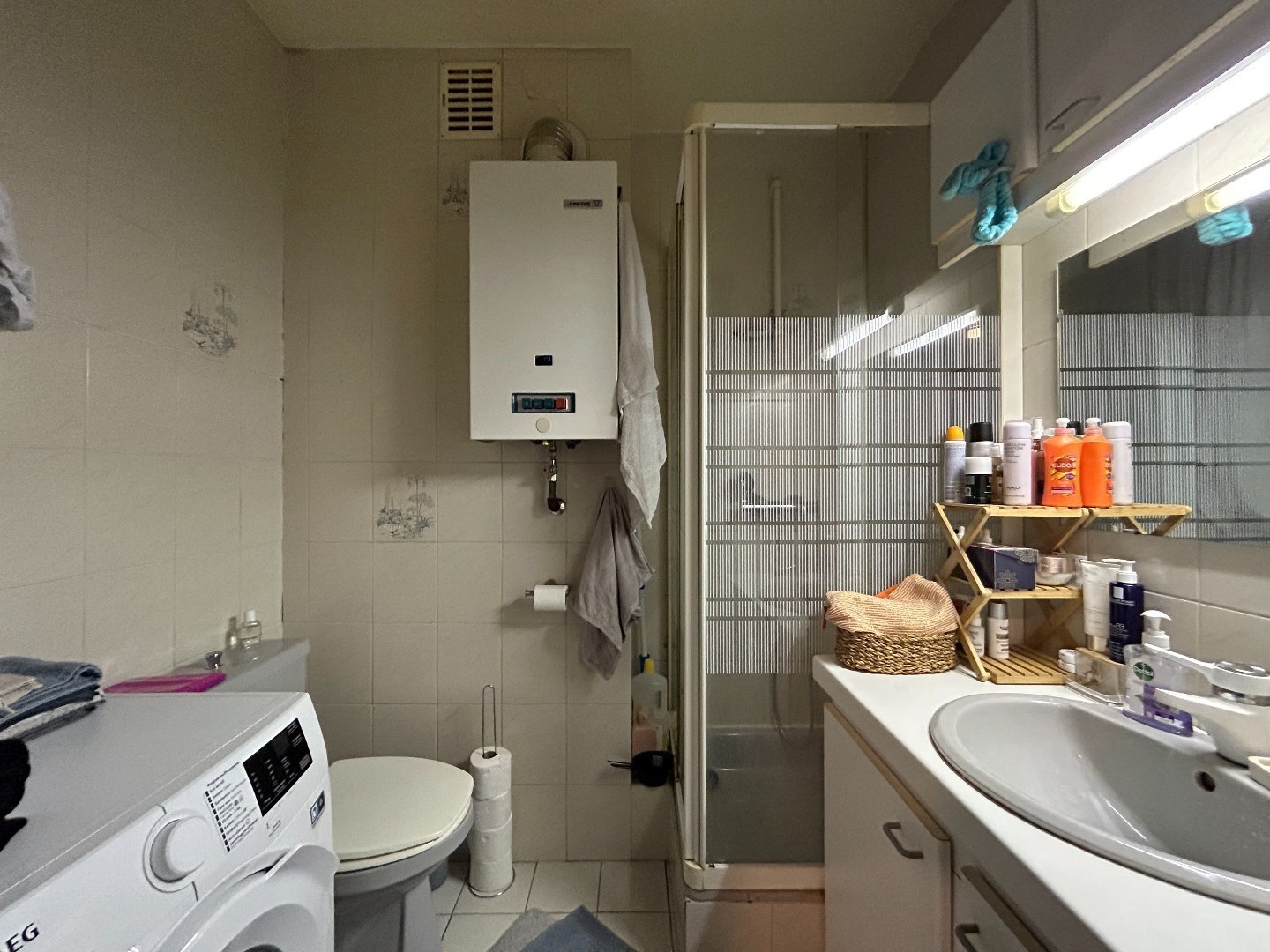 Opbrengsteigendom met 3 appartementen in centrum Geel 