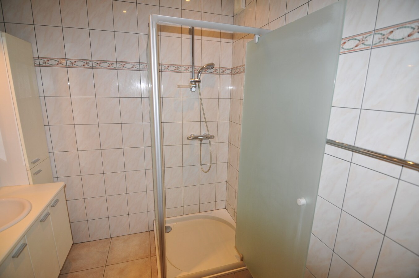 Mooi appartement met zicht op de Kluisberg (levenslang huurcontract mogelijk) 