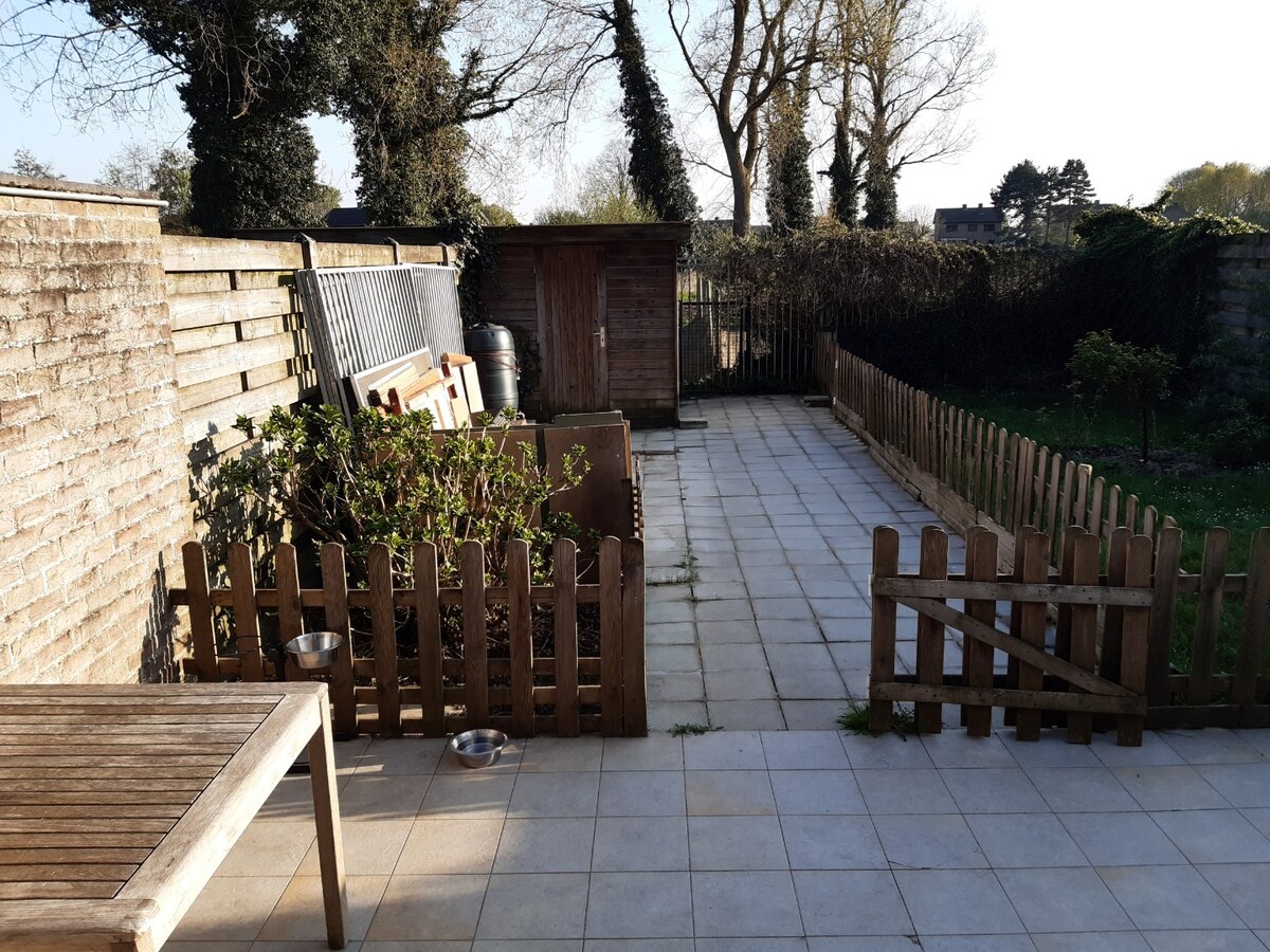 Ruime woning (4 slaapkamers) met garage 