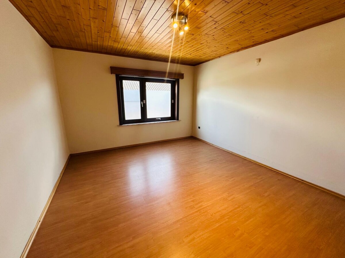 Eigentijdse vrijstaande woning te Peer 