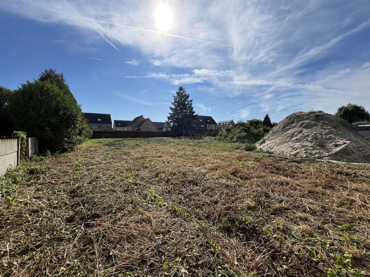 Verkocht grond - Geel