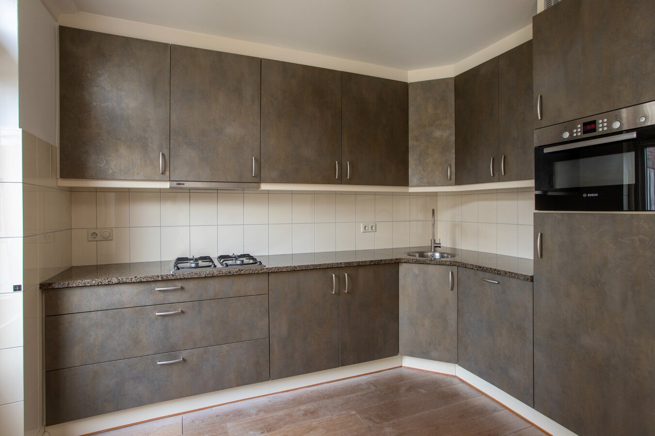 Ben je op zoek naar een ruime en veelzijdige woning op een rustige, kindvriendelijke locatie? 