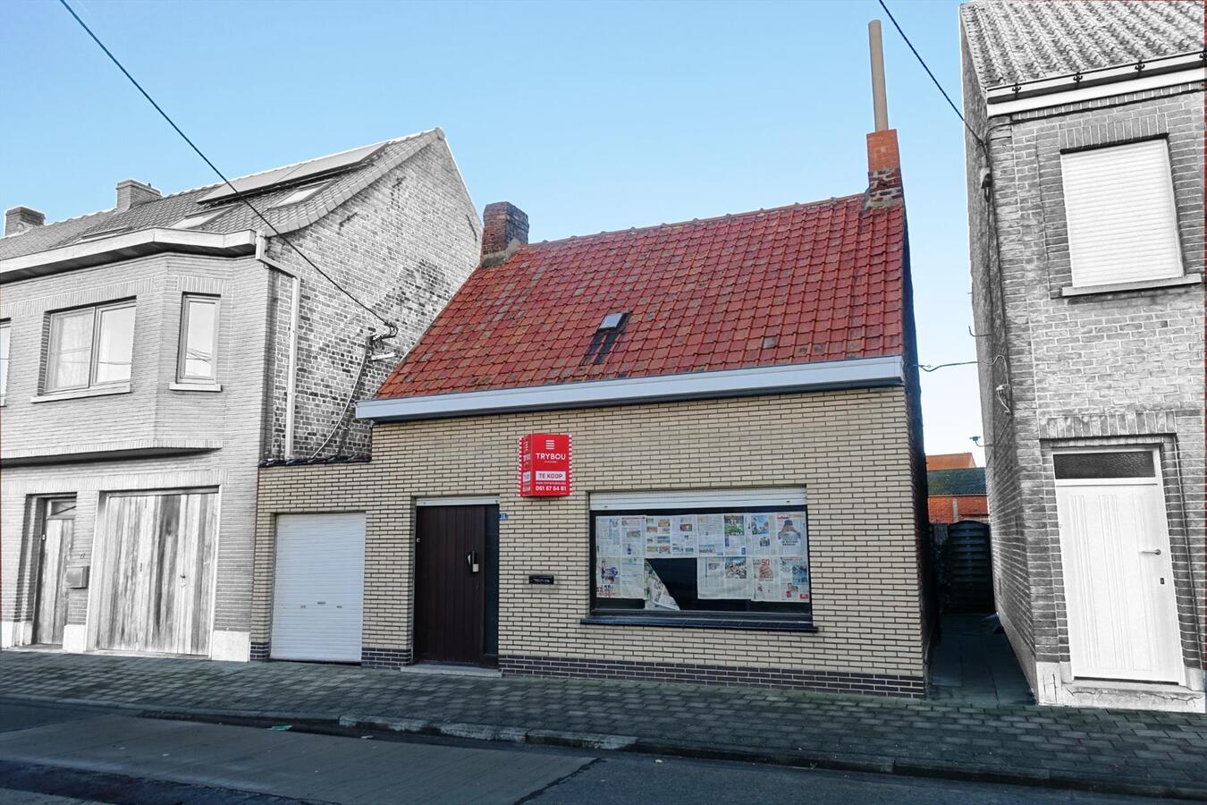 Grondig te renoveren woning op ruim perceel van 525 m² 