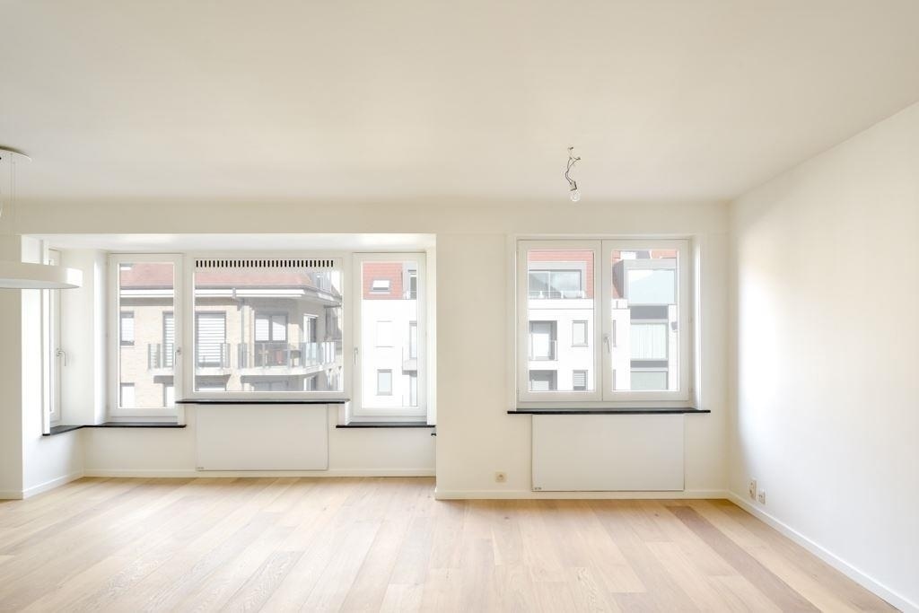 Klassevol gerenoveerd woonappartement - Heist 