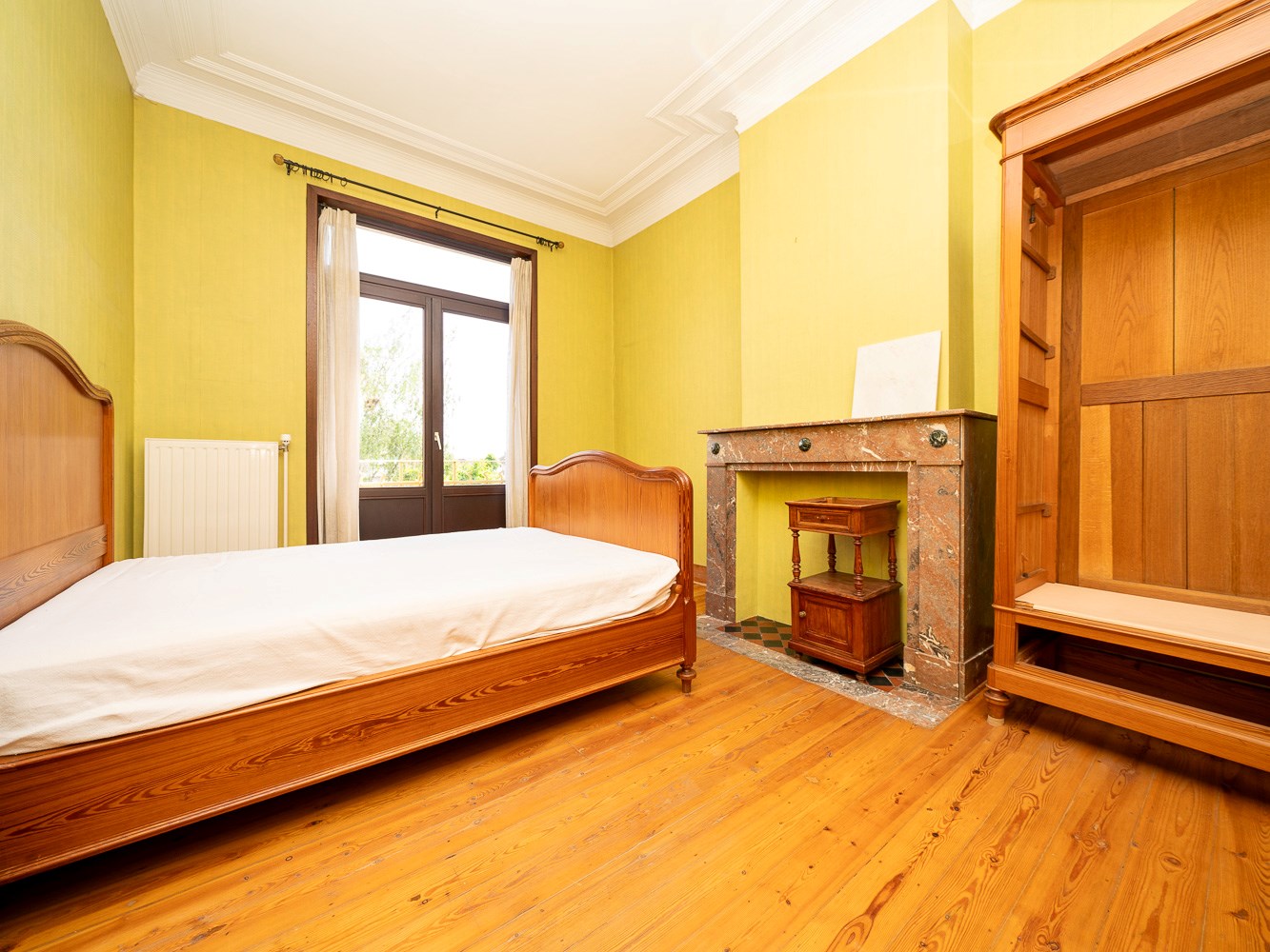 Knappe herenwoning met praktijkruimte en tuin 