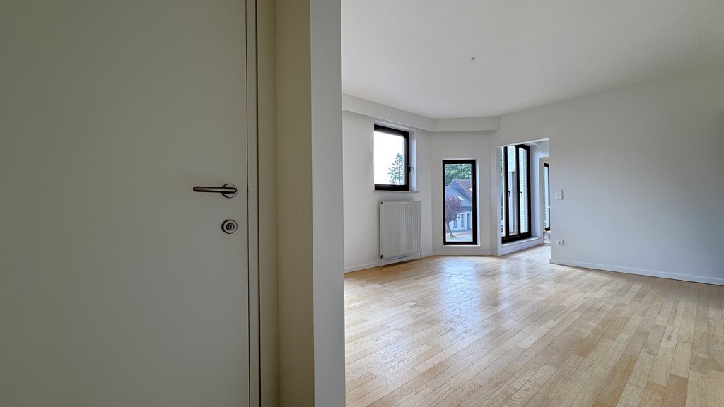 Instapklaar kantoor te huur nabij N12 in Schilde