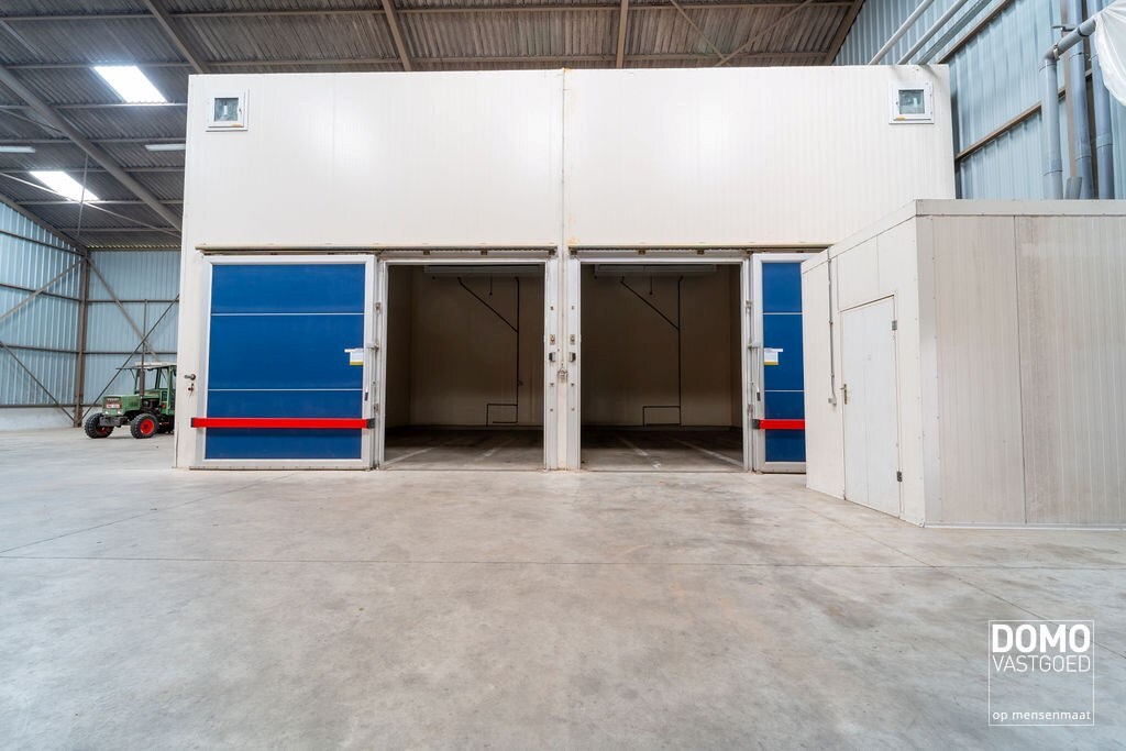 UNIEKE WONING MET 2 RUIME LOODSEN OP PERCEEL VAN 58A49CA 