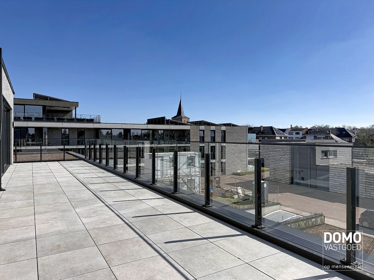 KNAP ARCHITECTURAAL WOONPROJECT IN HET CENTRUM VAN KERMT 