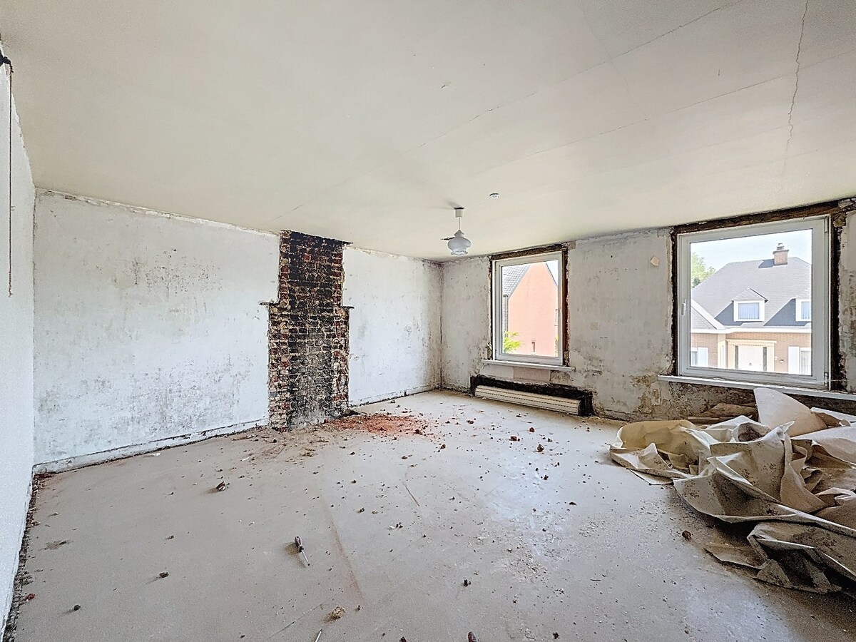 Leuk renovatieproject op gunstige locatie te Oosterzele 