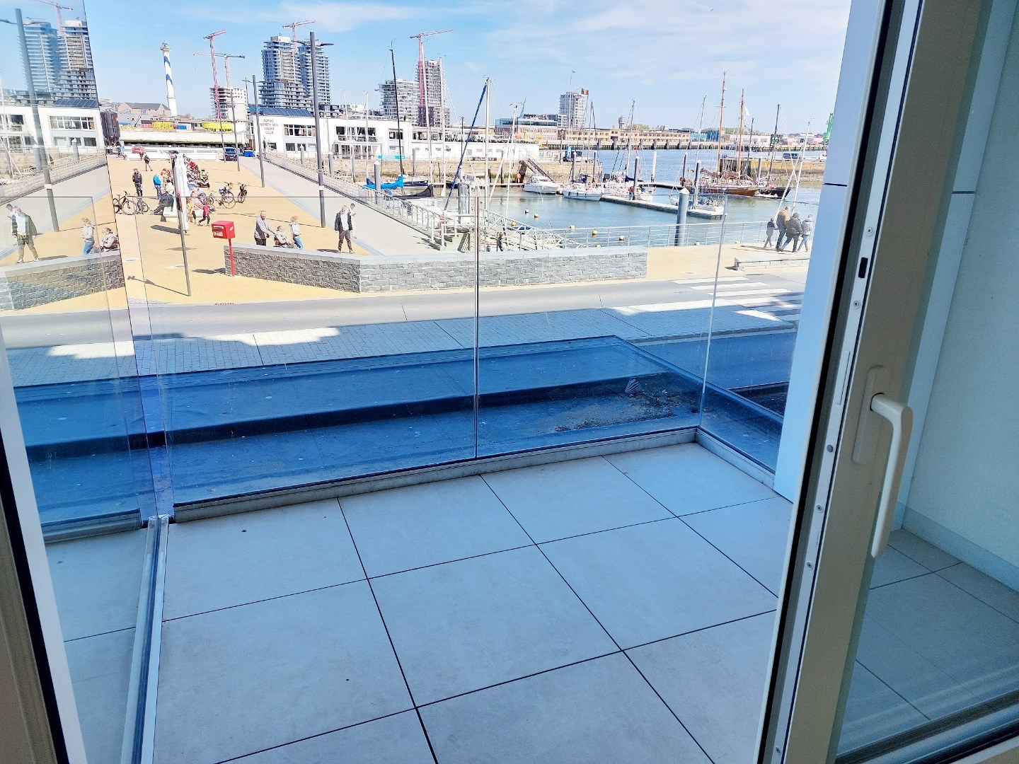 APP. NOUVELLE CONSTRUCTION AVEC VUE SUR LE PORT 