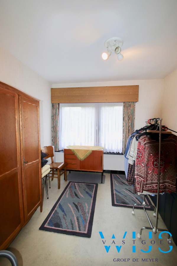 Stevige gezinswoning op SUPER locatie te Eeklo! 