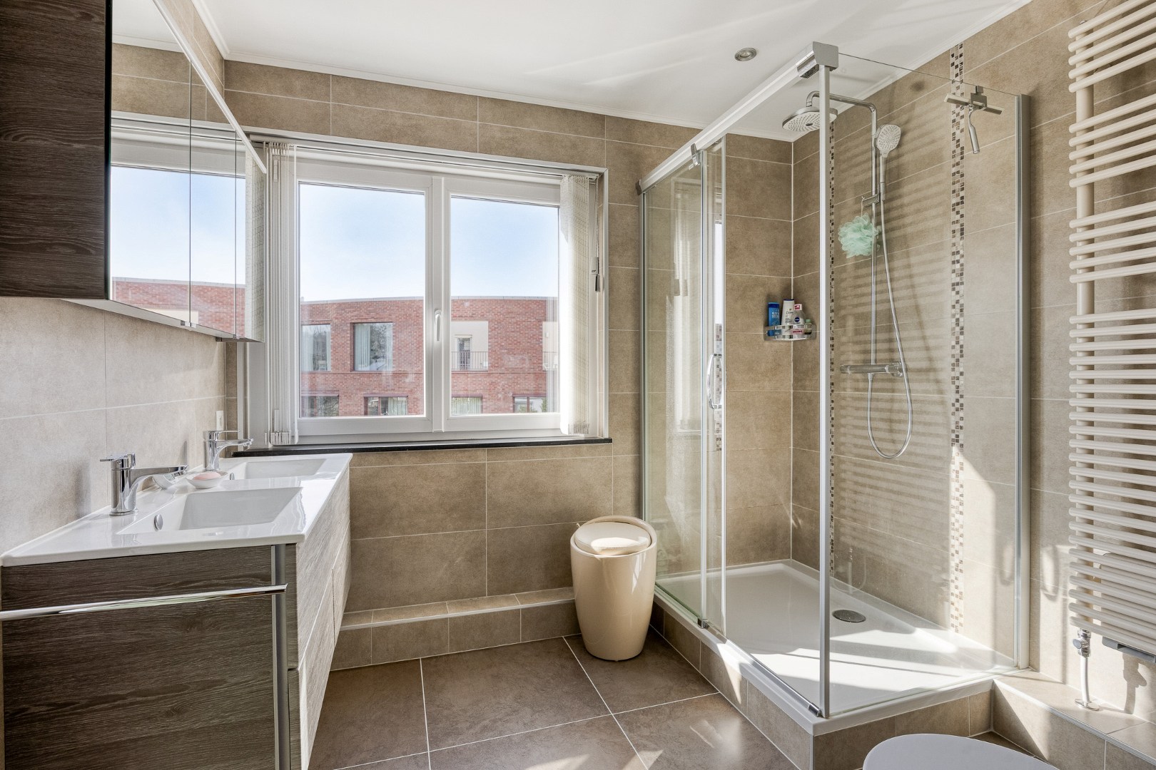 Gerenoveerde halfopen woning met 3 slaapkamers, garage en tuin – 1652 ALSEMBERG 