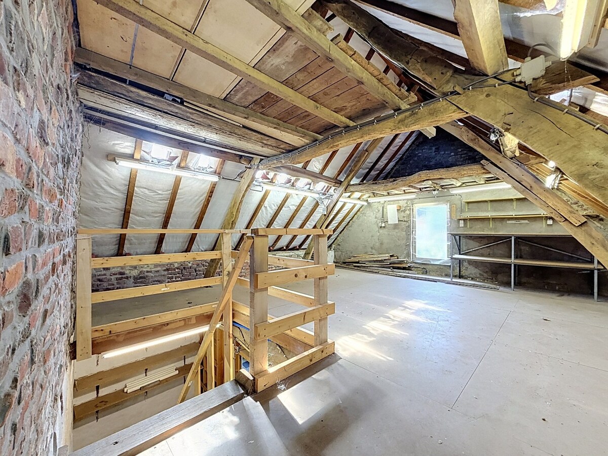 Ruime woning in de pittoreske dorpskern van St-Goriks-Oudenhove 