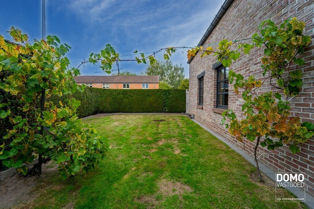 Half open bebouwing te Tuilt 