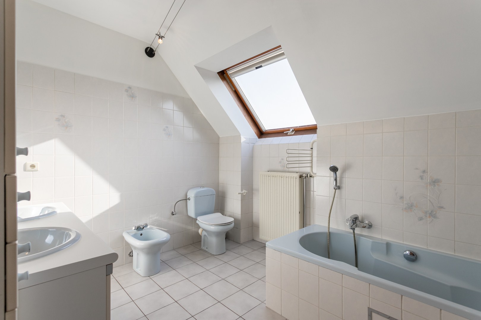 Instapklare gezinswoning met 5 slaapkamers, 2 badkamers en EPC B op topligging in Wezembeek-Oppem 