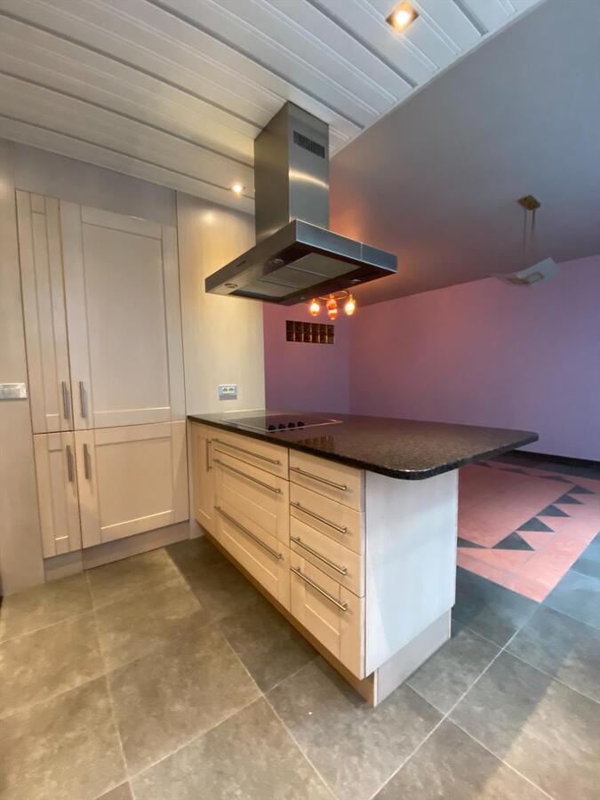 Appartement met 1 slaapkamer en ruim terras in het centrum van Oostende 