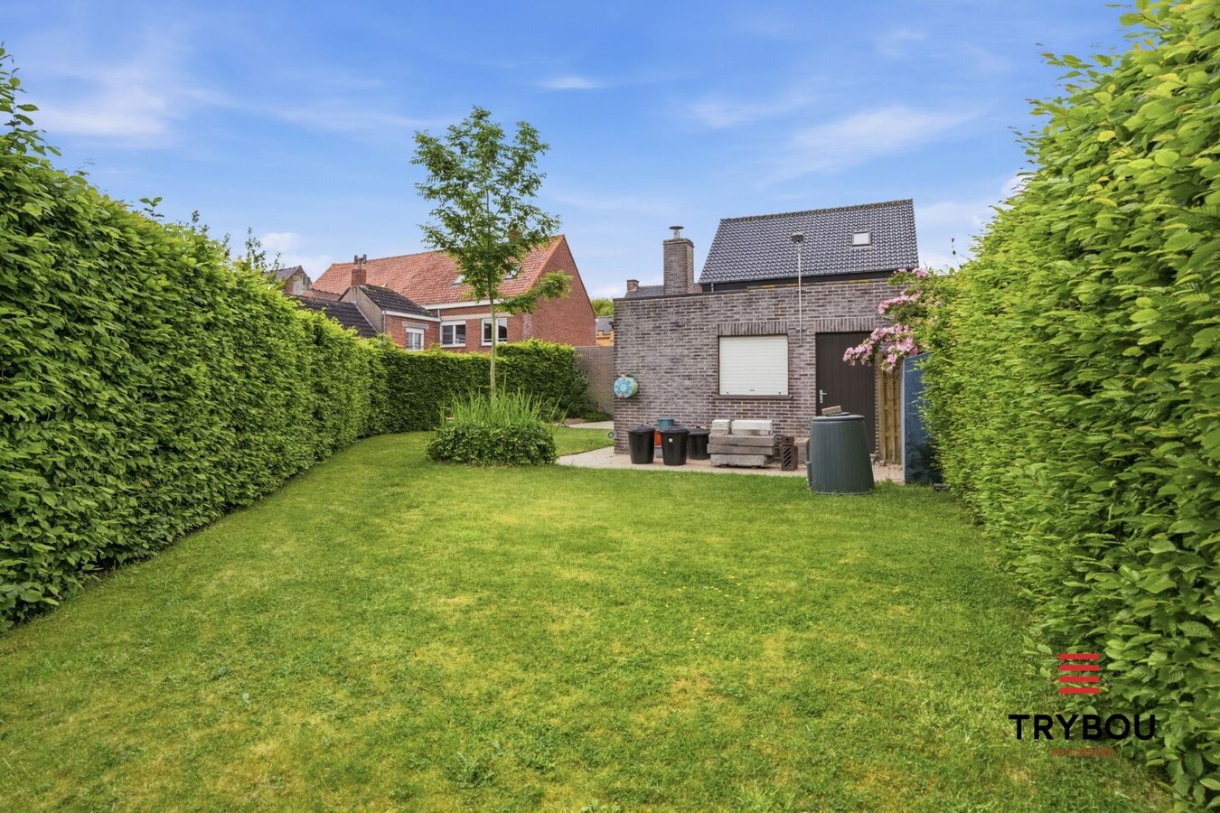 Alleenstaande woning met handelsruimte! 