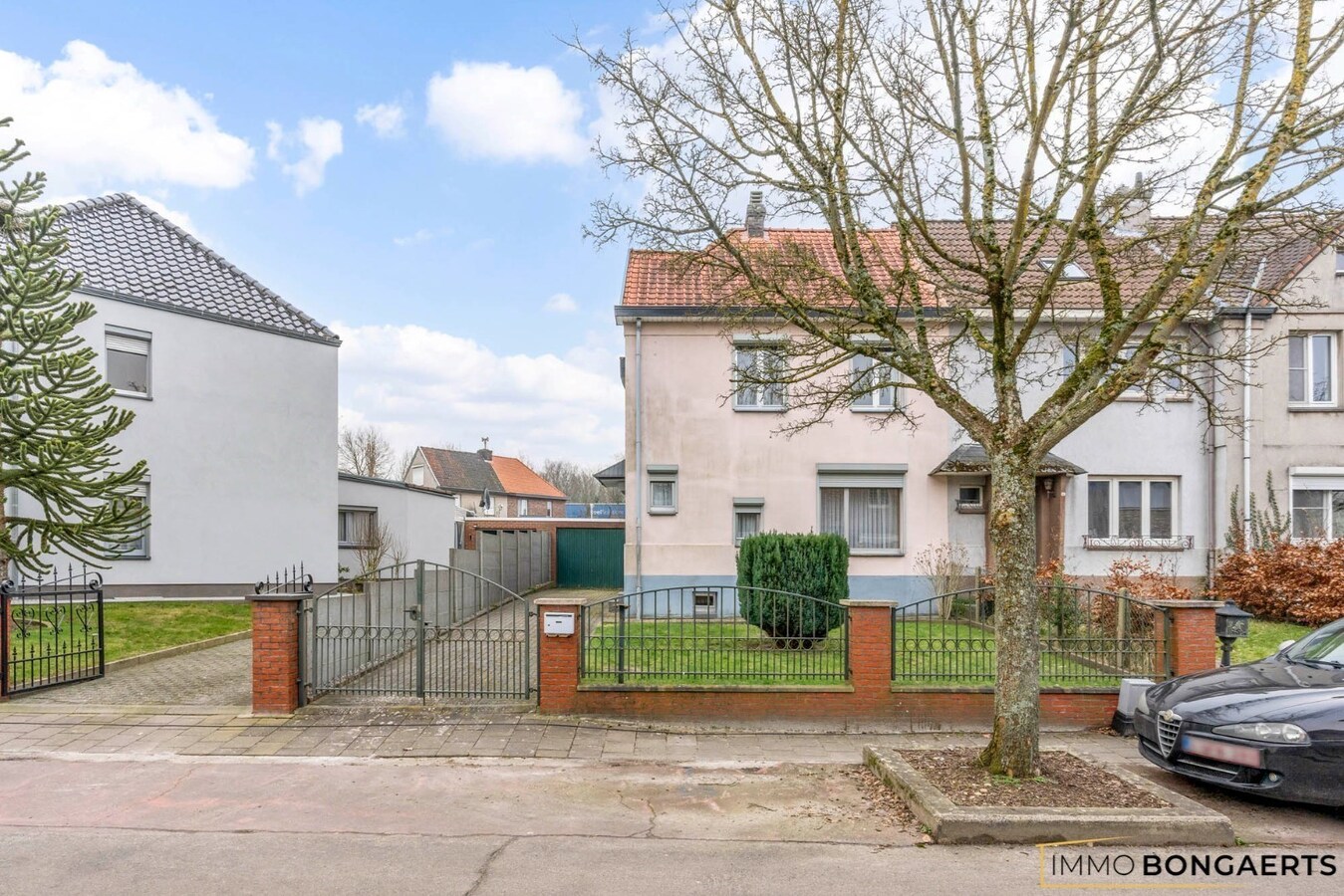 Ruime woning met vier slaapkamers 