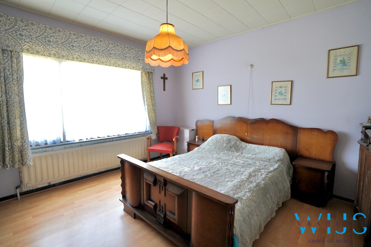 Open bebouwing op fenomenaal perceel van 2.108 m² te Oosteeklo ! 