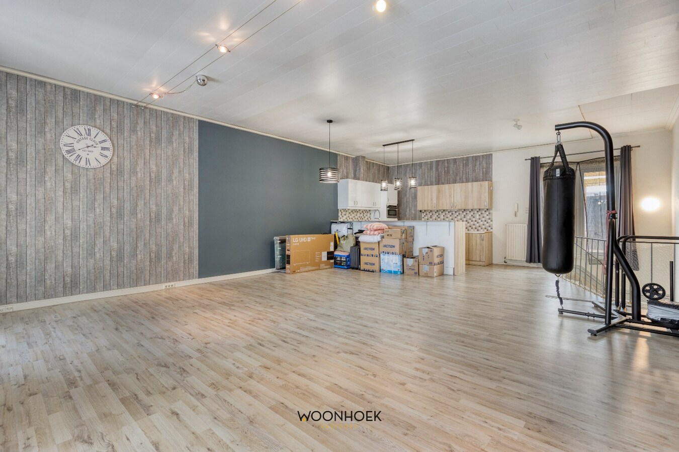 Centraal gelegen woning met 2 badkamers te Zele! 