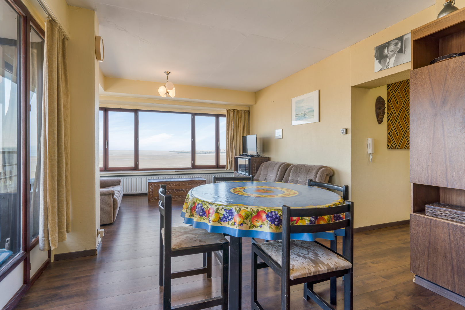 prachtig hoek appartement met 2 slaapkamers 