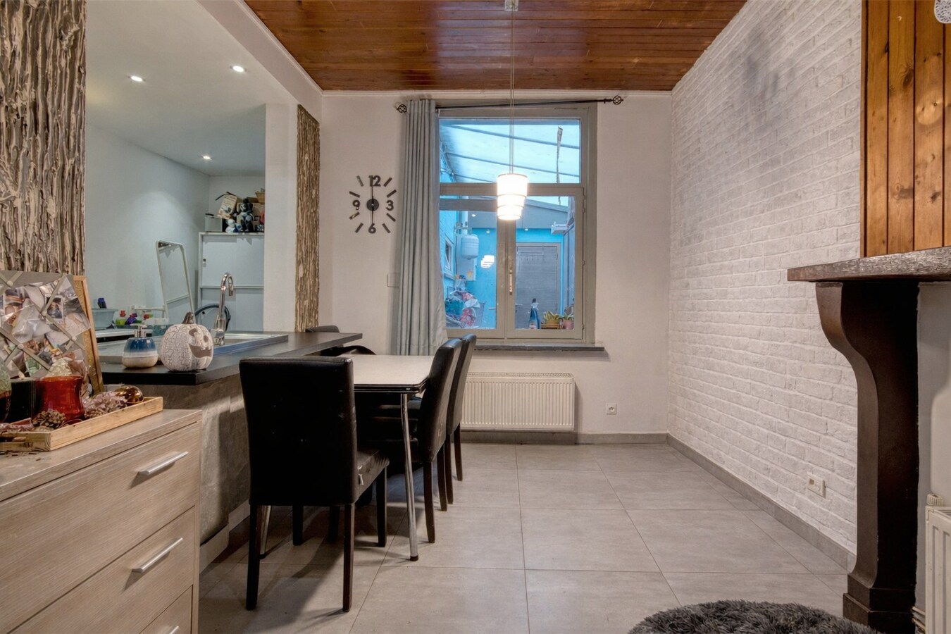 Knusse rijwoning nabij het centrum van Roeselare ! 